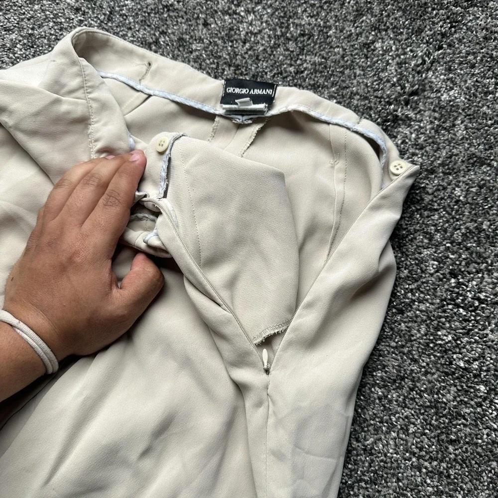 Giorgio Armani Dress Pants Womens 44 Beige Crepe Lined Relaxed Leg Italy Career - Picture 6 of 15